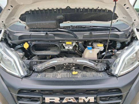 Used 2025 RAM ProMaster 2500 w/ Convenience Group FWD image 8