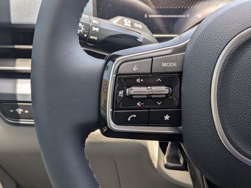 New 2026 Kia Carnival EX FWD image 30