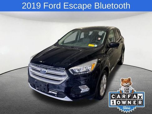 Used 2019 Ford Escape SE image 1