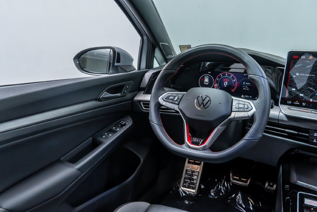 Used 2025 Volkswagen GTI Autobahn FWD image 31