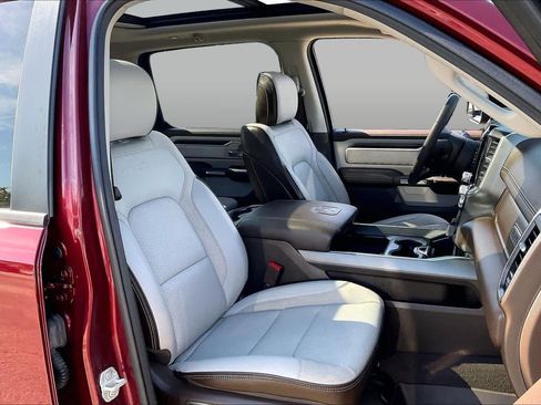 Used 2025 RAM 1500 Laramie w/ Laramie Southwest Edition AWD/4WD image 9
