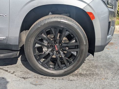 Used 2021 GMC Yukon SLT w/ Rear Media and Nav Package image 23