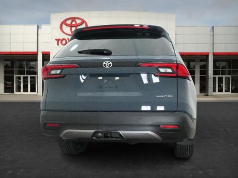 New 2026 Toyota Grand Highlander FWD image 17