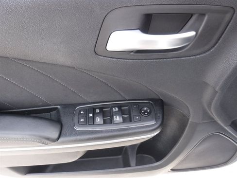 Used 2020 Dodge Charger SXT image 11