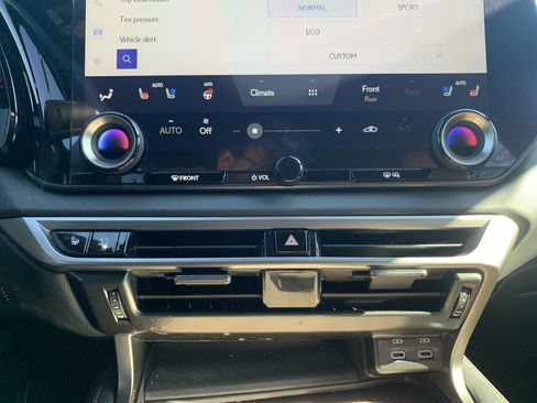 Certified 2024 Lexus RX 350 Premium Plus w/ Convenience Package image 29