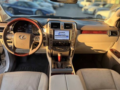 Used 2013 Lexus GX 460 image 20