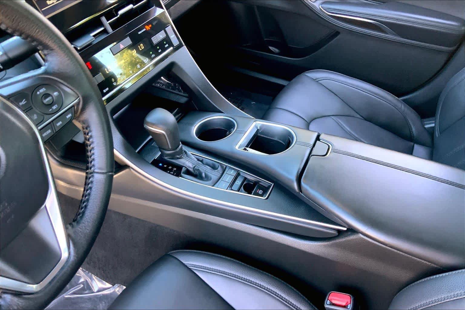 Used 2019 Toyota Avalon XLE w/ Moonroof Package FWD image 17