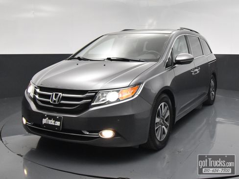 Used 2016 Honda Odyssey Touring Elite image 50