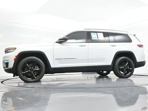 Used 2021 Jeep Grand Cherokee L Limited w/ Luxury Tech Group II AWD/4WD image 39
