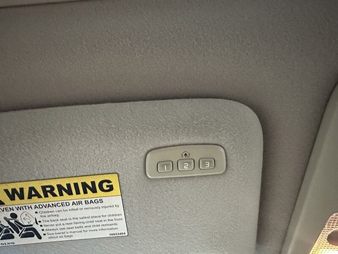 Used 2007 Volvo XC70 AWD/4WD image 32