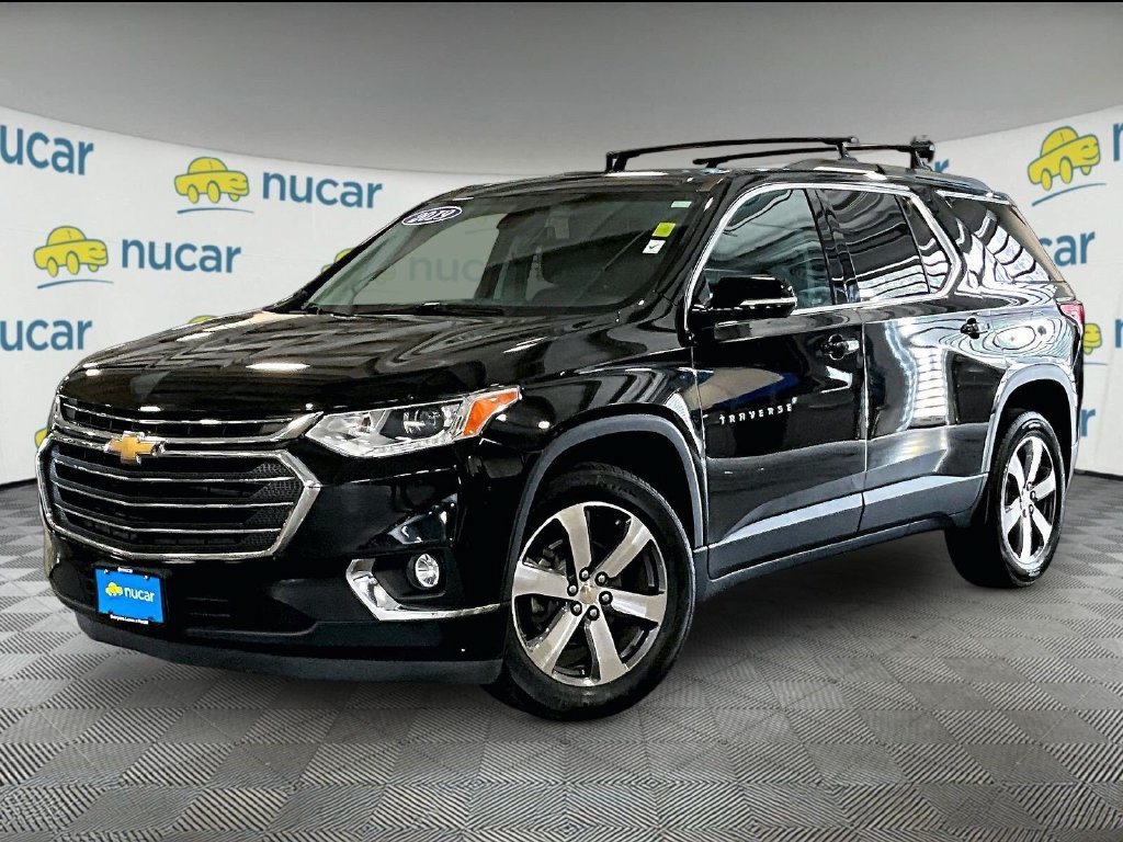 Used 2019 Chevrolet Traverse LT w/ LT Premium Package AWD/4WD image 3