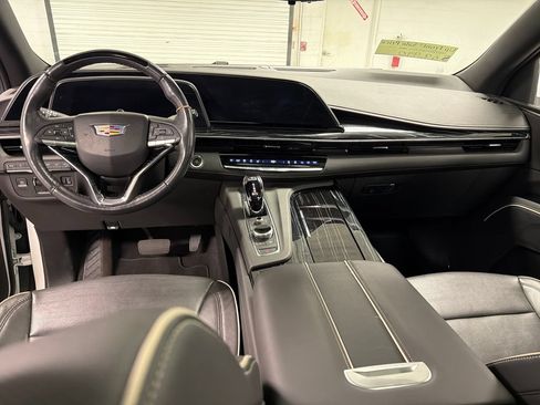 Used 2023 Cadillac Escalade Sport w/ LPO, ONYX Package AWD/4WD image 32