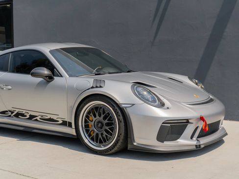 Used 2019 Porsche 911 GT3 RS RWD image 31