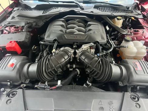 Used 2025 Ford Mustang GT Premium image 7