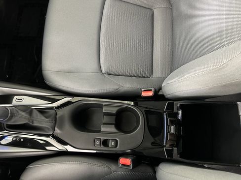 Used 2025 Toyota Corolla SE FWD image 15