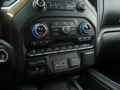 Used 2022 Chevrolet Silverado 2500 High Country w/ Z71 Off-Road Package AWD/4WD image 29