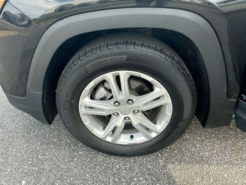 Used 2022 GMC Terrain SLE w/ Driver Convenience Package image 28