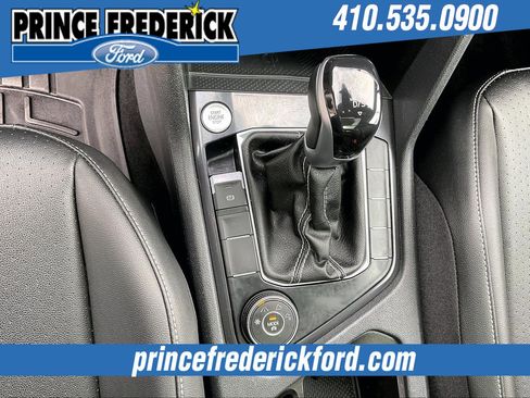 Used 2022 Volkswagen Tiguan SE R-Line image 33