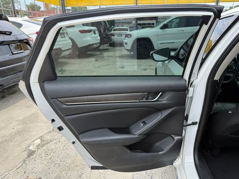 Used 2022 Honda Accord EX-L image 22