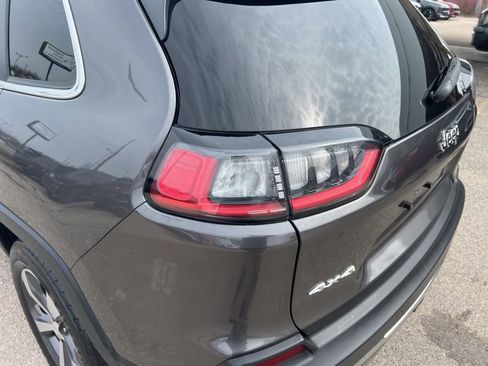 Used 2019 Jeep Cherokee Limited image 39