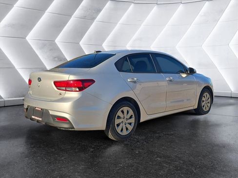 Used 2020 Kia Rio S image 5