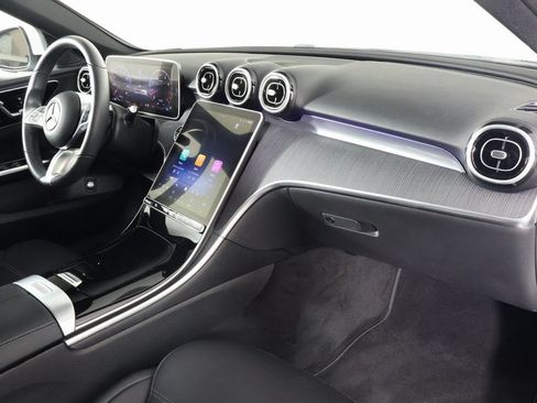 Used 2025 Mercedes-Benz C 300 Sedan image 9