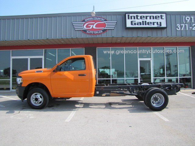 Used 2019 RAM 3500 Tradesman RWD image 5