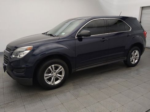 Used 2017 Chevrolet Equinox LS FWD image 2