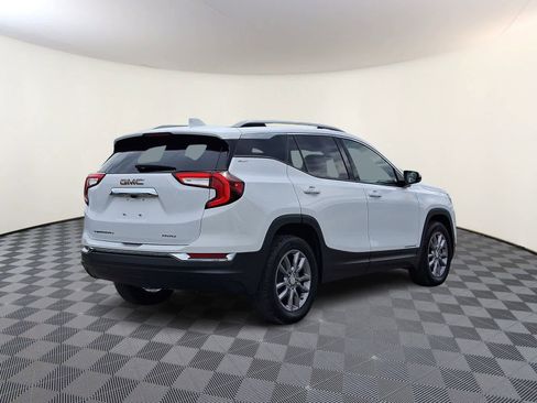 Used 2024 GMC Terrain SLT AWD/4WD image 5