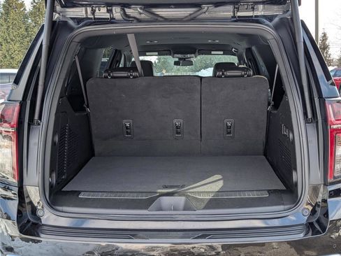 Used 2024 Chevrolet Suburban Premier image 13