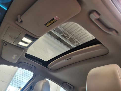 Used 2012 Acura TL w/ Technology Package image 28