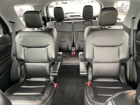 Used 2023 Ford Explorer XLT w/ Equipment Group 202A image 28