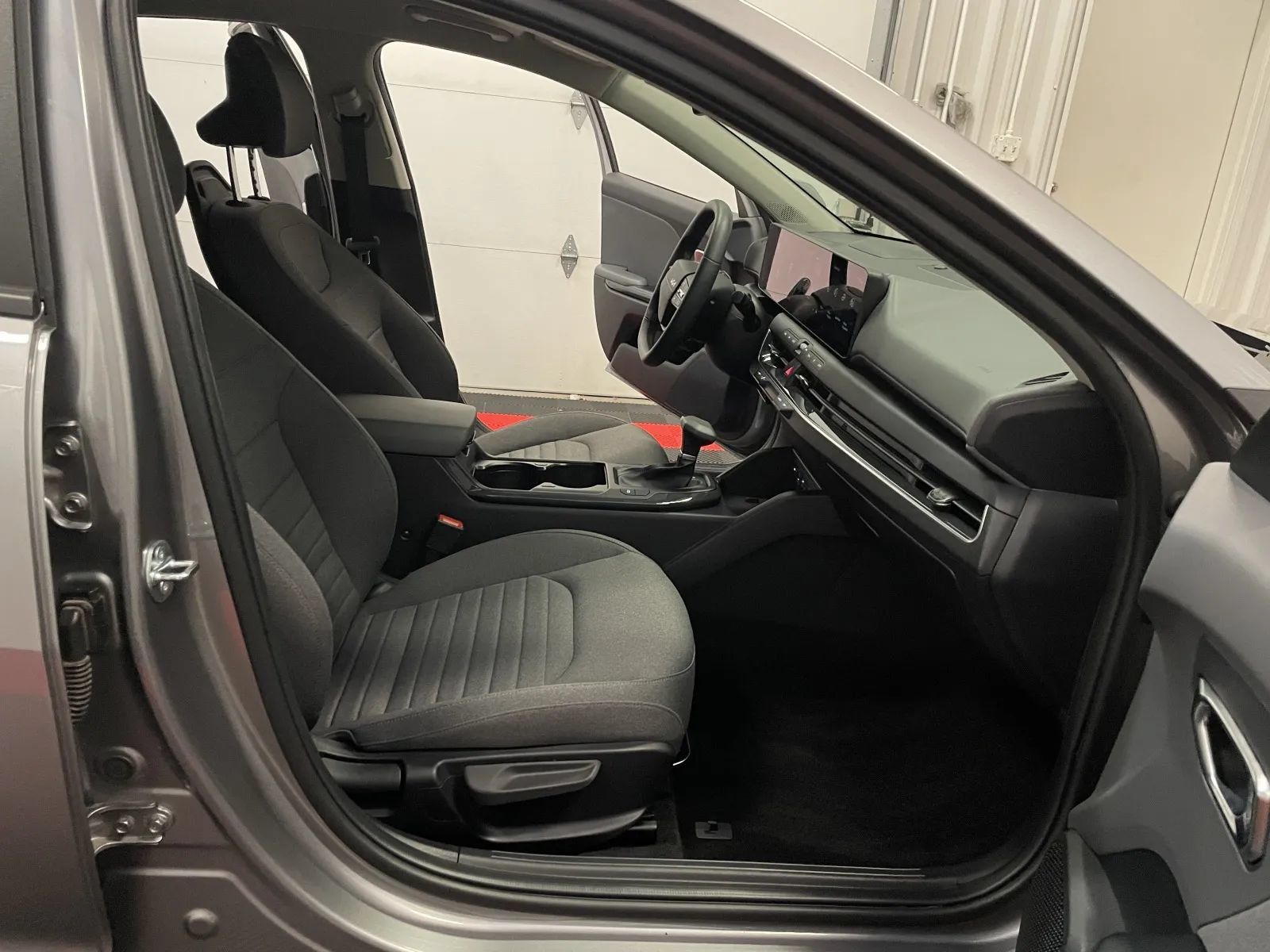 Used 2025 Kia K4 EX FWD image 42