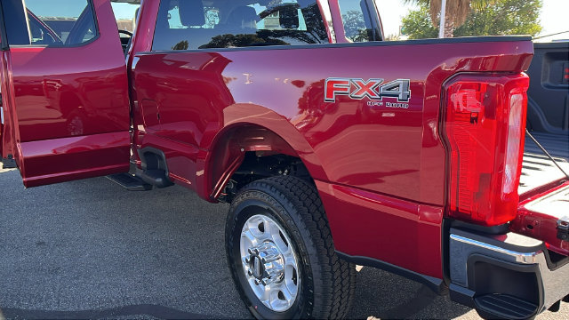 New 2027 Ford F350 XLT w/ FX4 Off-Road Package AWD/4WD image 15