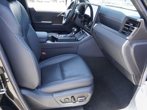 Certified 2024 Lexus GX 550 w/ Accessory Package (Z1) AWD/4WD image 14