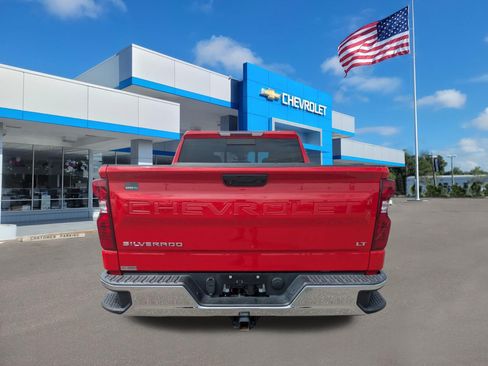 Used 2023 Chevrolet Silverado 1500 LT w/ Leather Package AWD/4WD image 4