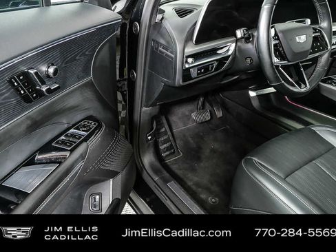 Used 2024 Cadillac Lyriq Sport AWD/4WD image 7