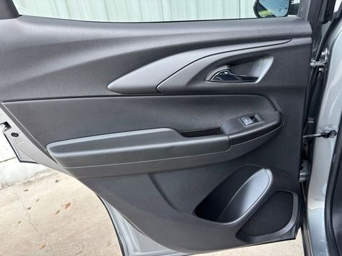 Used 2023 Chevrolet TrailBlazer LT w/ Convenience Package image 25