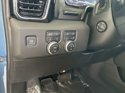 Used 2025 GMC Sierra 1500 Denali Ultimate image 45