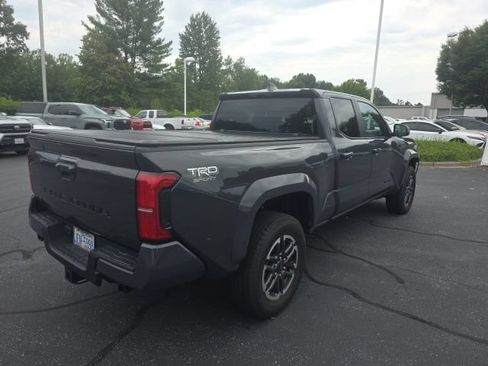 Used 2025 Toyota Tacoma TRD Sport AWD/4WD image 8