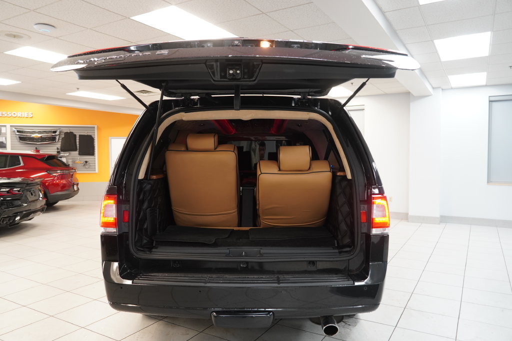 Used 2015 Lincoln Navigator L 4WD image 13