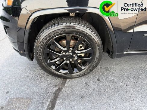 Used 2019 Jeep Grand Cherokee Altitude RWD image 16