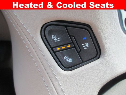 Used 2019 GMC Yukon Denali w/ Denali Ultimate Package image 22