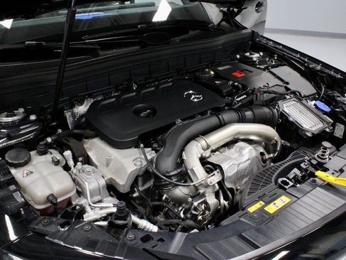 Used 2025 Mercedes-Benz GLB 250 GLB 250 image 16