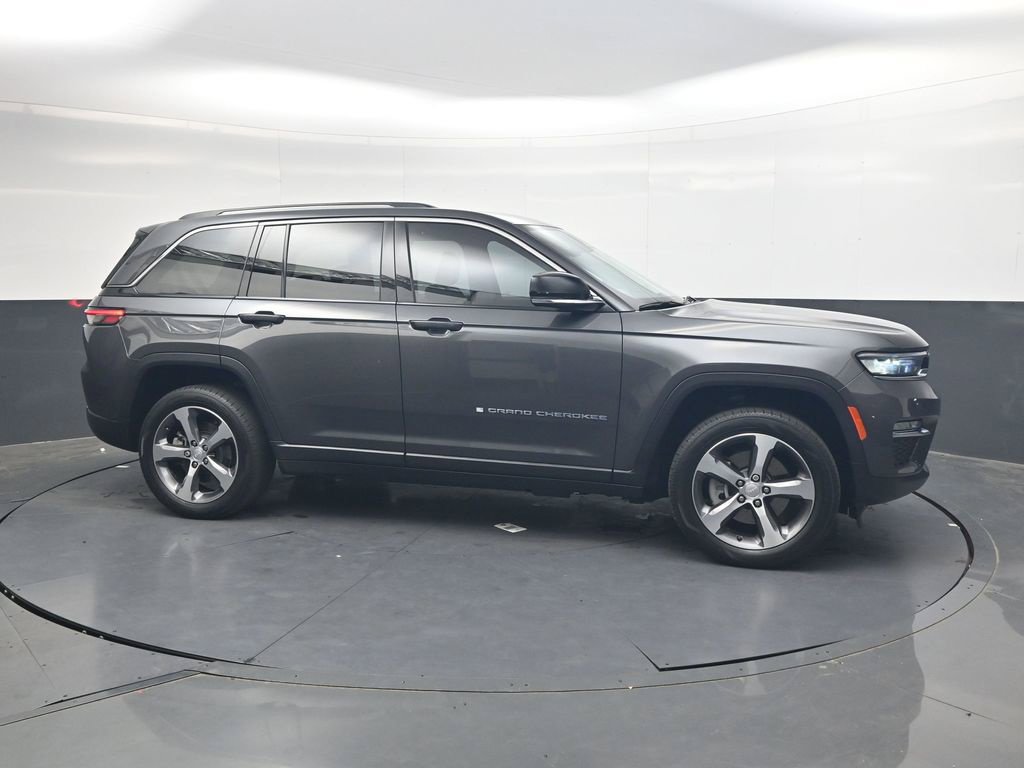 Used 2022 Jeep Grand Cherokee Limited 4xe AWD/4WD image 4