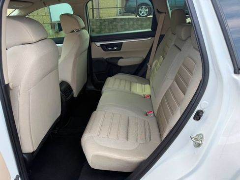 Used 2017 Honda CR-V LX image 7