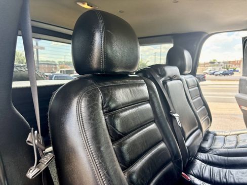 Used 2005 HUMMER H2 w/ Preferred Equipment Group AWD/4WD image 25