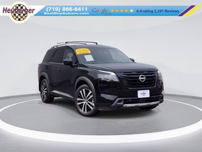 Used 2025 Nissan Pathfinder Platinum w/ Black Appearance Package