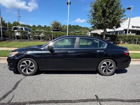 Used 2017 Honda Accord EX-L image 13