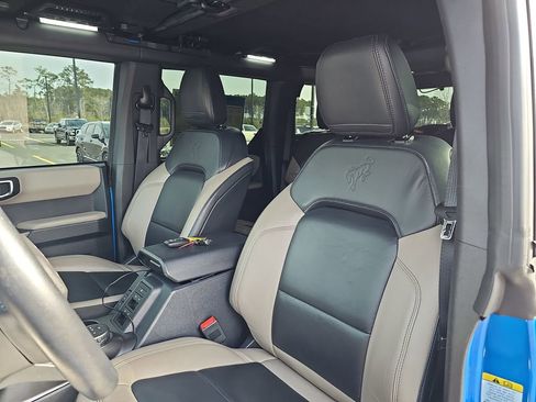 Used 2023 Ford Bronco Wildtrak image 19